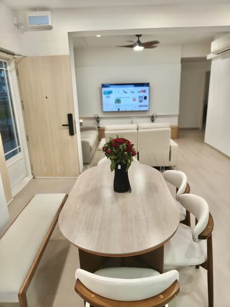 556 Woodlands Drive 53, 556 Woodlands Drive 53, Room Rental, 108 sqft, HDB Flat For Rent, by Young Chng, 500231003 - Living Room - PropertyGuru.com.sg