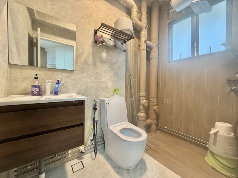 556 Woodlands Drive 53, 556 Woodlands Drive 53, Room Rental, 108 sqft, HDB Flat For Rent, by Young Chng, 500231003 - Bathroom - PropertyGuru.com.sg
