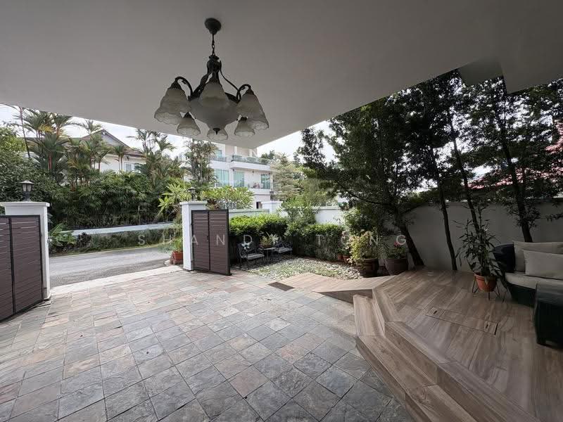 Serangoon Garden Estate, Cooling Close, Hougang / Punggol / Sengkang, 6 Bedrooms, 5,500 sqft, Semi-Detached House For Sale, by Shandy Tong, 500231015 - Car Porch - PropertyGuru.com.sg