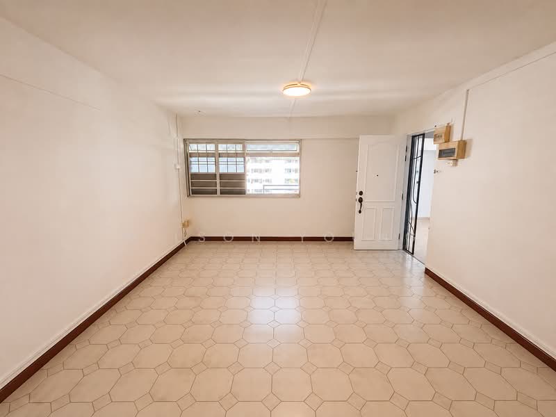 131 Ang Mo Kio Avenue 3, 131 Ang Mo Kio Avenue 3, 3 Bedrooms, 1,054 sqft, HDB Flat For Sale, by Wilson Young, 500231019 - Living Room - PropertyGuru.com.sg