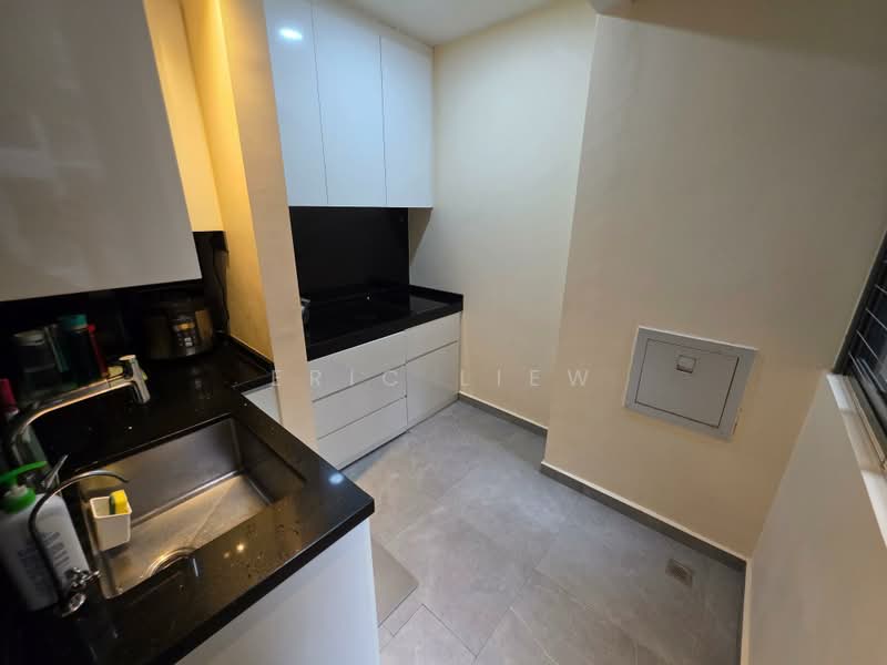 Waterwoods, 25 Punggol Field Walk, 3 Bedrooms, 1,044 sqft, Executive Condominium For Sale, by Eric Liew, 500231021 - Kitchen - PropertyGuru.com.sg