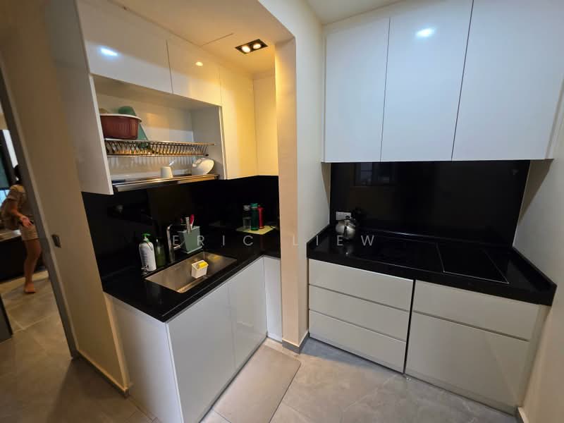 Waterwoods, 25 Punggol Field Walk, 3 Bedrooms, 1,044 sqft, Executive Condominium For Sale, by Eric Liew, 500231021 - Kitchen - PropertyGuru.com.sg