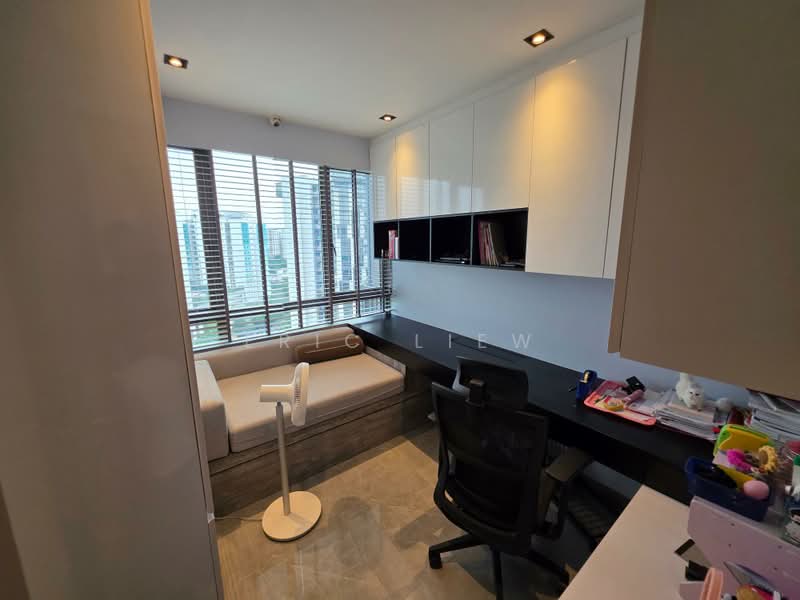 Waterwoods, 25 Punggol Field Walk, 3 Bedrooms, 1,044 sqft, Executive Condominium For Sale, by Eric Liew, 500231021 - Study - PropertyGuru.com.sg