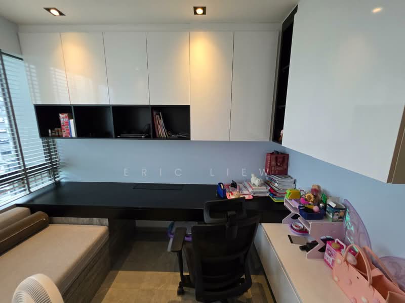 Waterwoods, 25 Punggol Field Walk, 3 Bedrooms, 1,044 sqft, Executive Condominium For Sale, by Eric Liew, 500231021 - Study - PropertyGuru.com.sg