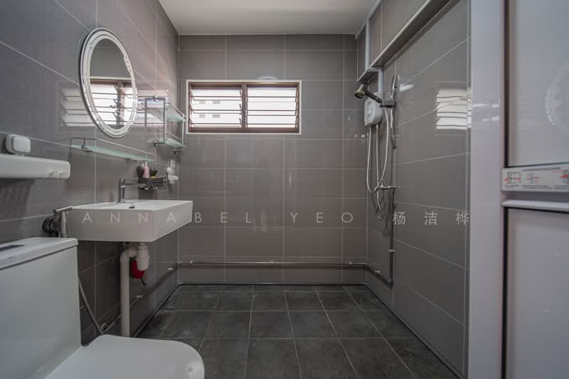 551 Choa Chu Kang Street 52, 551 Choa Chu Kang Street 52, 4 Bedrooms, 1,281 sqft, HDB Flat For Sale, by Annabel Yeo 杨洁桦, 500231022 - Bathroom - PropertyGuru.com.sg