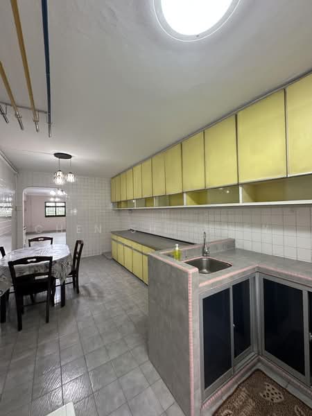 321 Ang Mo Kio Avenue 1, 321 Ang Mo Kio Avenue 1, 3 Bedrooms, 1,054 sqft, HDB Flat For Sale, by Chen Shu Huey, 500231023 - Kitchen - PropertyGuru.com.sg