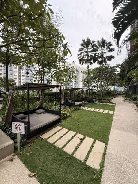 Le Quest, 8 Bukit Batok Street 41, 3 Bedrooms, 818 sqft, Condominium For Sale, by Derek Ng, 500231024 - Garden - PropertyGuru.com.sg
