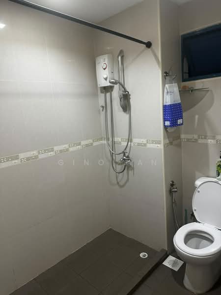 Palm Lodge, 4 Geylang Lor 37, Room Rental, 200 sqft, Condominium For Rent, by Gino Pan, 500231027 - Bathroom - PropertyGuru.com.sg