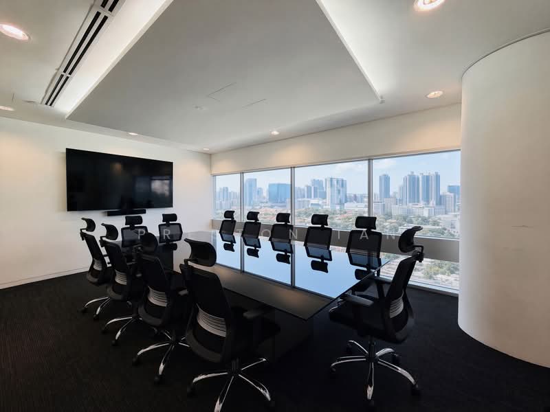 Gateway East, 152 Beach Road, 3,183 sqft, Office For Rent, by Preston Tan, 500231028 - View - CommercialGuru.com.sg