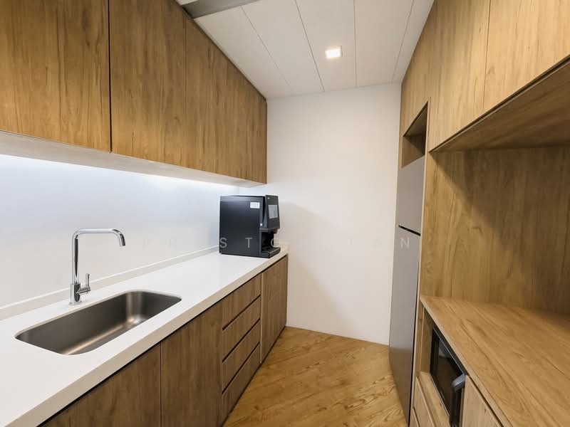 Gateway East, 152 Beach Road, 3,183 sqft, Office For Rent, by Preston Tan, 500231028 - Kitchen - CommercialGuru.com.sg
