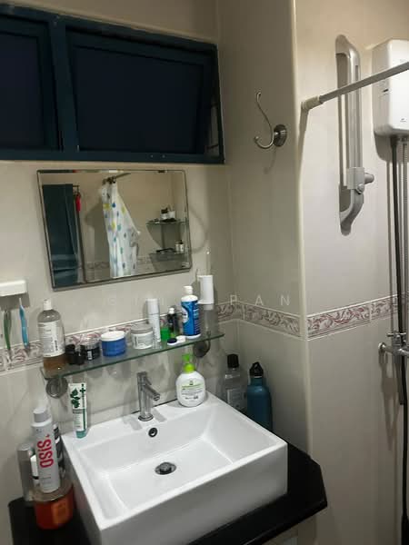 Palm Lodge, 4 Geylang Lor 37, Room Rental, 160 sqft, Condominium For Rent, by Gino Pan, 500231030 - Bathroom - PropertyGuru.com.sg