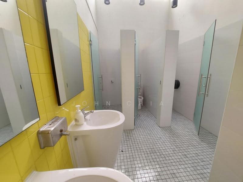 Halcyon 1, 39A Jalan Pemimpin, Ang Mo Kio / Bishan / Thomson, 2,587 sqft, Light Industrial (B1) For Rent, by John Chia, 500231031 - Bathroom - CommercialGuru.com.sg