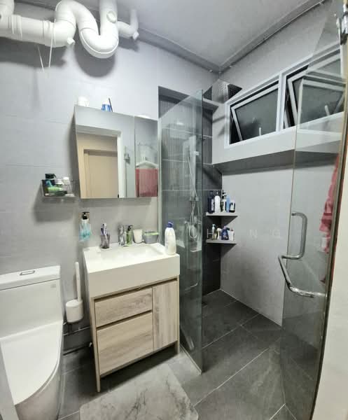269 Bishan Street 24, 269 Bishan Street 24, 3 Bedrooms, 1,109 sqft, HDB Flat For Sale, by Anthea Heng, 500231036 - Bathroom - PropertyGuru.com.sg