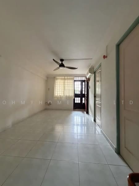 39 Circuit Road, 39 Circuit Road, 2 Bedrooms, 710 sqft, HDB Flat For Sale, by AMELIA SI, 500231037 - Living Room - PropertyGuru.com.sg