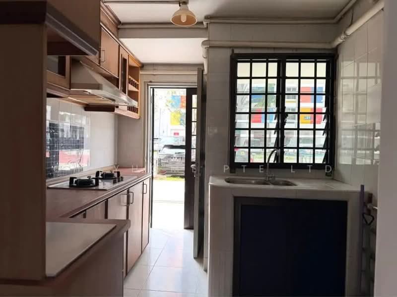 39 Circuit Road, 39 Circuit Road, 2 Bedrooms, 710 sqft, HDB Flat For Sale, by AMELIA SI, 500231037 - Kitchen - PropertyGuru.com.sg