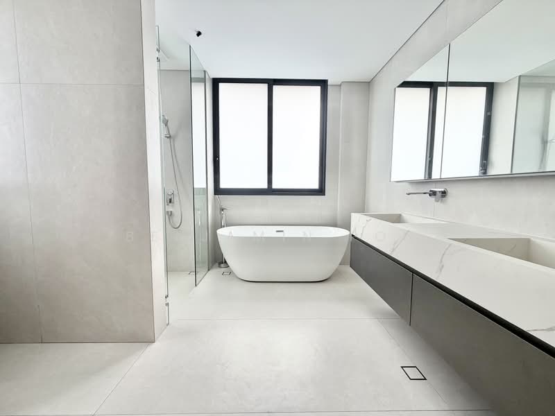 MOVE IN READY, BRAND NEW SEMID WITH LIFT & POOL!!!, KOVAN ESTATE, 7 Bedrooms, 7,000 sqft, Semi-Detached House For Sale, by Benjamin Poh, 500231038 - Bathroom - PropertyGuru.com.sg