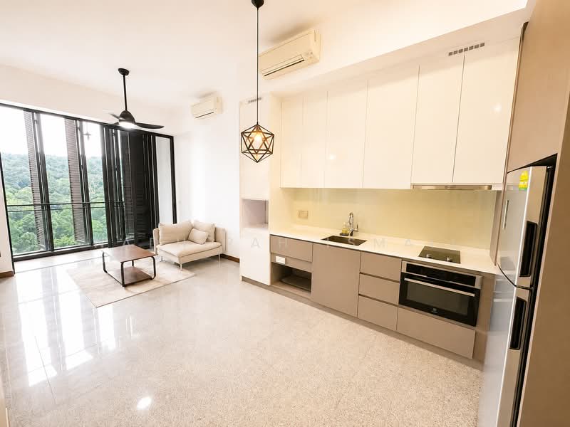 The Hillier, 6 Hillview Rise, 1 Bedroom, 592 sqft, Condominium For Sale, by Nadhirah Ismail, 500231051 - Living Room - PropertyGuru.com.sg