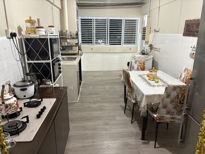 452 Ang Mo Kio Avenue 10, 452 Ang Mo Kio Avenue 10, Room Rental, 180 sqft, HDB Flat For Rent, by Andy Kuah, 500231054 - Kitchen - PropertyGuru.com.sg