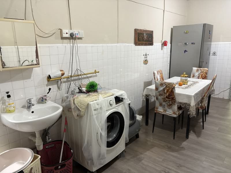 452 Ang Mo Kio Avenue 10, 452 Ang Mo Kio Avenue 10, Room Rental, 180 sqft, HDB Flat For Rent, by Andy Kuah, 500231054 - Kitchen - PropertyGuru.com.sg