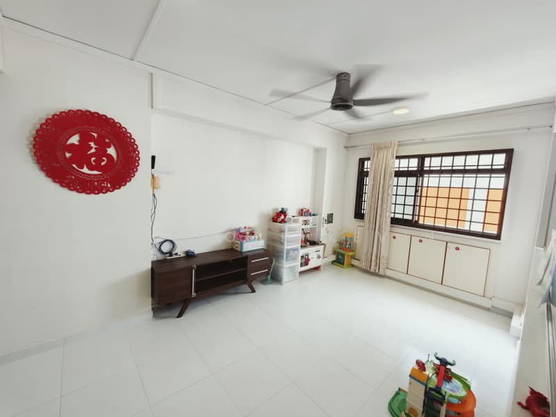 504 Woodlands Drive 14, 504 Woodlands Drive 14, 4 Bedrooms, 1,313 sqft, HDB Flat For Sale, by EK Enoch Kevin, 500231058 - Living Room - PropertyGuru.com.sg