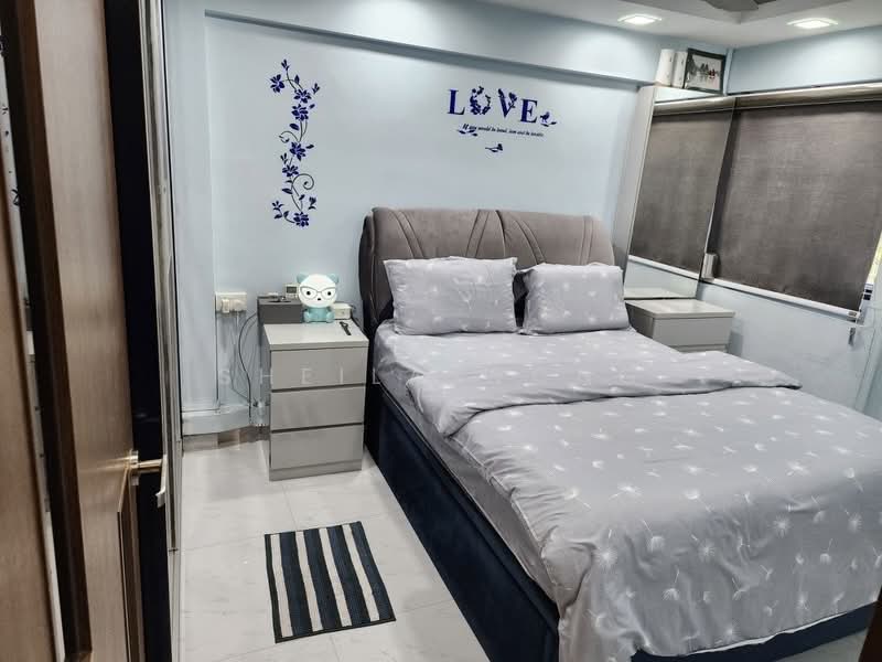 241 Jurong East Street 24, 241 Jurong East Street 24, 2 Bedrooms, 731 sqft, HDB Flat For Sale, by Sheila Wong, 500231072 - Bedroom - PropertyGuru.com.sg