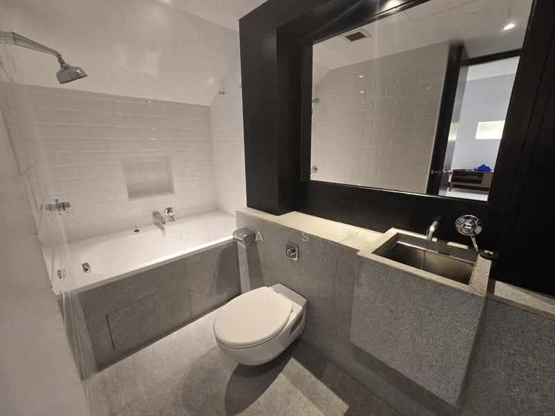 Kim Yam Road, Kim Yam Road, 3 Bedrooms, 2,200 sqft, Conservation House For Rent, by Chia S M, 500231073 - Bathroom - PropertyGuru.com.sg
