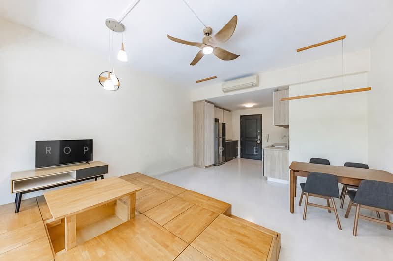 E Maisons (The Maisons), 28 Braddell Road, 1 Bedroom, 667 sqft, Apartment For Sale, by Florence Ho, 500231099 - Living Room - PropertyGuru.com.sg