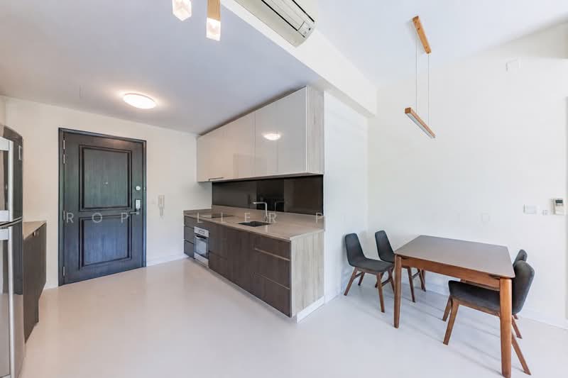 E Maisons (The Maisons), 28 Braddell Road, 1 Bedroom, 667 sqft, Apartment For Sale, by Florence Ho, 500231099 - Kitchen - PropertyGuru.com.sg
