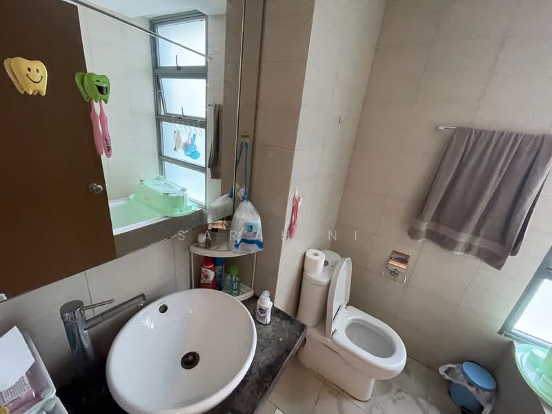 The Quintet, 44 Choa Chu Kang Street 64, 3 Bedrooms, 1,259 sqft, Condominium For Sale, by Sarah Ni, 500231102 - Bathroom - PropertyGuru.com.sg