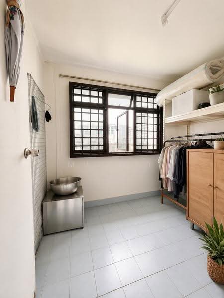 123 Lorong 1 Toa Payoh, 123 Lorong 1 Toa Payoh, Balestier / Toa Payoh, 2 Bedrooms, 721 sqft, HDB Flat For Sale, by Mui Mui, 500231109 - Extra room - PropertyGuru.com.sg