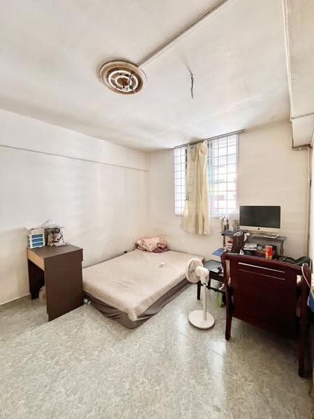 123 Lorong 1 Toa Payoh, 123 Lorong 1 Toa Payoh, Balestier / Toa Payoh, 2 Bedrooms, 721 sqft, HDB Flat For Sale, by Mui Mui, 500231109 - Bedroom - PropertyGuru.com.sg