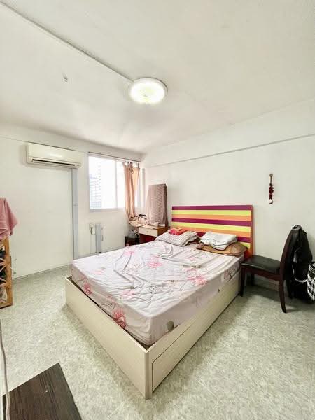 123 Lorong 1 Toa Payoh, 123 Lorong 1 Toa Payoh, Balestier / Toa Payoh, 2 Bedrooms, 721 sqft, HDB Flat For Sale, by Mui Mui, 500231109 - Spacious Bedroom - PropertyGuru.com.sg