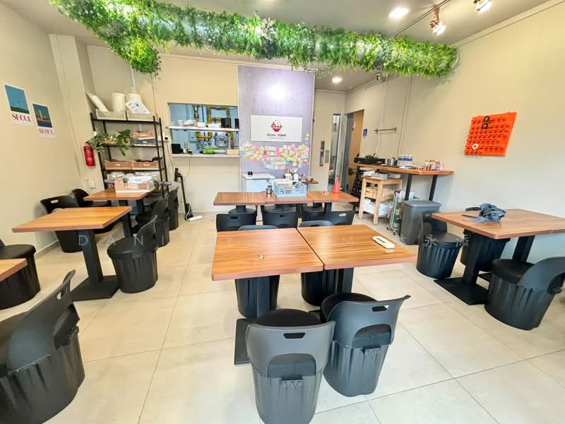 Suites at Bukit Timah, 68 Jalan Jurong Kechil, 484 sqft, Food & Beverage For Rent, by Danis ET Lim 林永添, 500231118 - Interior - CommercialGuru.com.sg