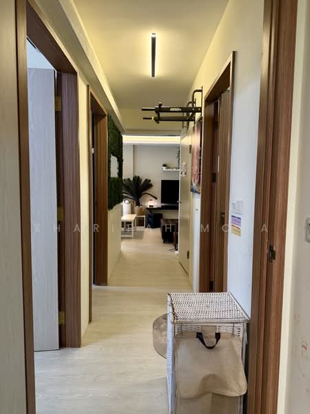 478B Yishun Street 44, 478B Yishun Street 44, 3 Bedrooms, 1,001 sqft, HDB Flat For Sale, by Sharifah Moza, 500231128 - Corridor - PropertyGuru.com.sg