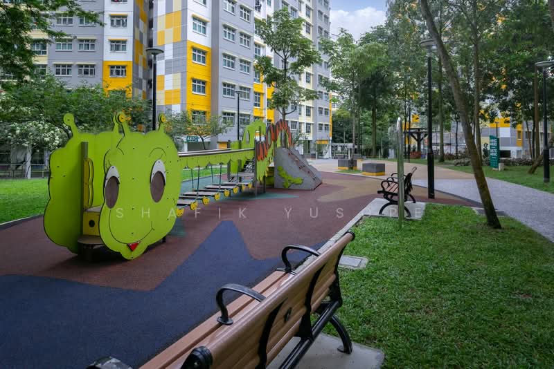 489A Choa Chu Kang Avenue 5, 489A Choa Chu Kang Avenue 5, 3 Bedrooms, 1,001 sqft, HDB Flat For Sale, by Shafik Yusope, 500231129 - Exterior - PropertyGuru.com.sg