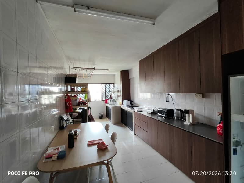 404 Bedok North Avenue 3, 404 Bedok North Avenue 3, 2 Bedrooms, 990 sqft, HDB Flat For Rent, by Caleb Seah, 500231130 - Kitchen - PropertyGuru.com.sg