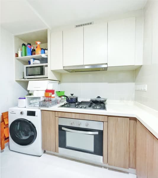 Watercolours, 21 Pasir Ris Link, 3 Bedrooms, 969 sqft, Executive Condominium For Sale, by Jowell Chia 谢炳耀, 500231132 - Kitchen - PropertyGuru.com.sg