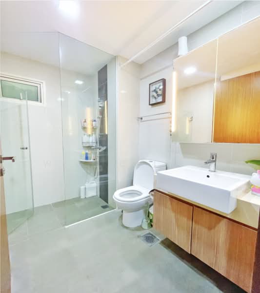 Watercolours, 21 Pasir Ris Link, 3 Bedrooms, 969 sqft, Executive Condominium For Sale, by Jowell Chia 谢炳耀, 500231132 - Bathroom - PropertyGuru.com.sg