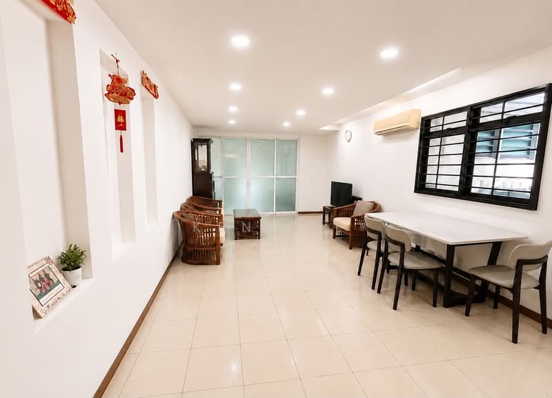 271B Jurong West Street 24, 271B Jurong West Street 24, Boon Lay / Jurong / Tuas, 3 Bedrooms, 1,216 sqft, HDB Flat For Sale, by Ken Lee, 500231133 - Living Room - PropertyGuru.com.sg