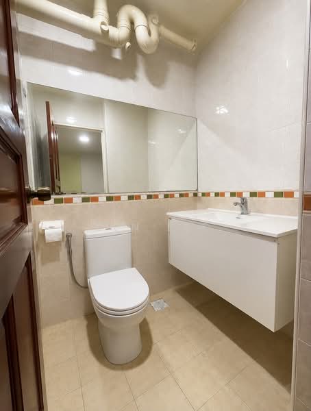 271B Jurong West Street 24, 271B Jurong West Street 24, Boon Lay / Jurong / Tuas, 3 Bedrooms, 1,216 sqft, HDB Flat For Sale, by Ken Lee, 500231133 - Bathroom - PropertyGuru.com.sg