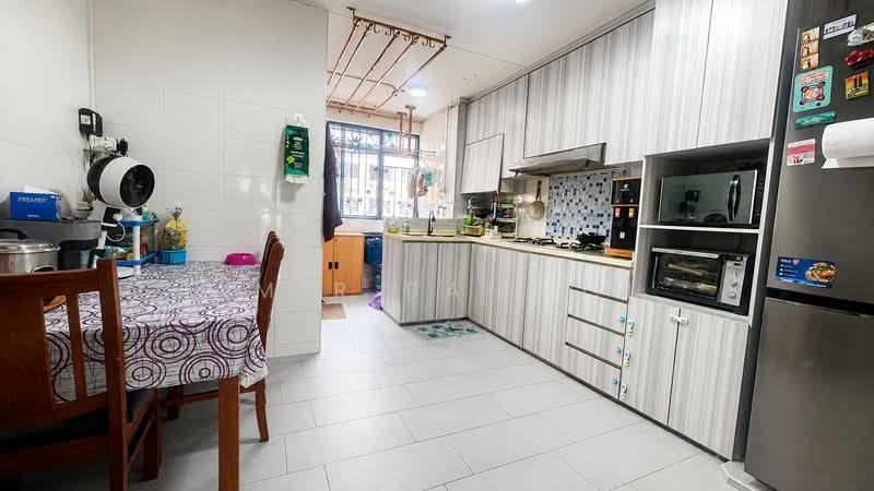 205 Choa Chu Kang Central, 205 Choa Chu Kang Central, 3 Bedrooms, 1,119 sqft, HDB Flat For Sale, by Amir Bahrom, 500231141 - Kitchen - PropertyGuru.com.sg