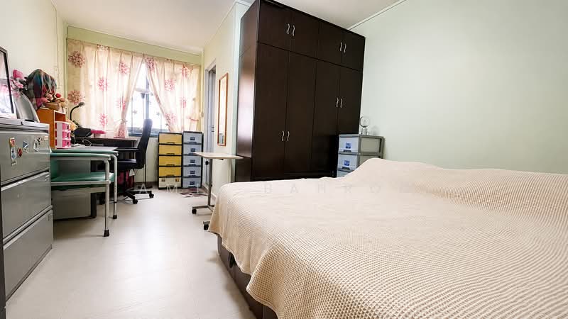 205 Choa Chu Kang Central, 205 Choa Chu Kang Central, 3 Bedrooms, 1,119 sqft, HDB Flat For Sale, by Amir Bahrom, 500231141 - Bedroom - PropertyGuru.com.sg