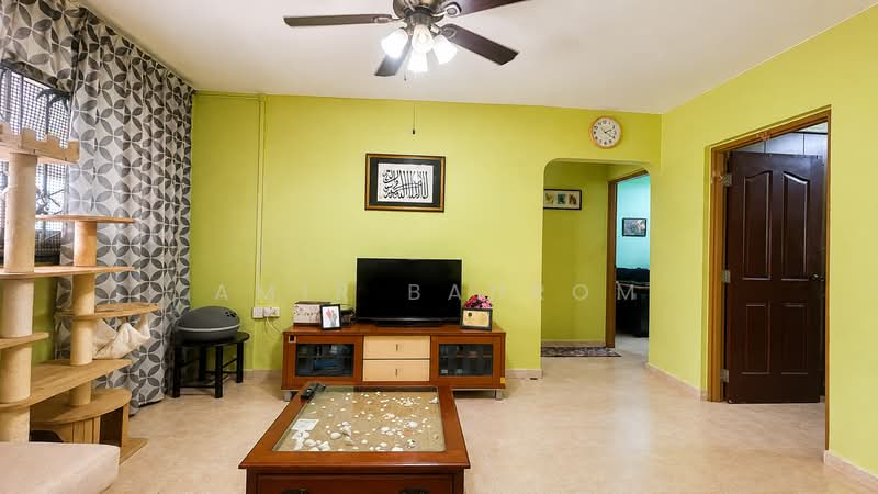 205 Choa Chu Kang Central, 205 Choa Chu Kang Central, 3 Bedrooms, 1,119 sqft, HDB Flat For Sale, by Amir Bahrom, 500231141 - Living Room - PropertyGuru.com.sg