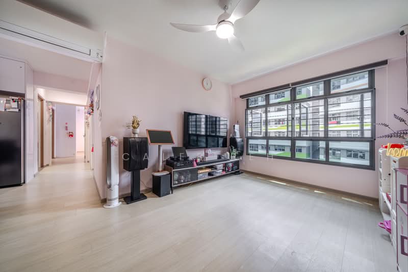 621B Tampines Street 61, 621B Tampines Street 61, 3 Bedrooms, 1,001 sqft, HDB Flat For Sale, by Caleb Peh, 500231143 - Living Room - PropertyGuru.com.sg