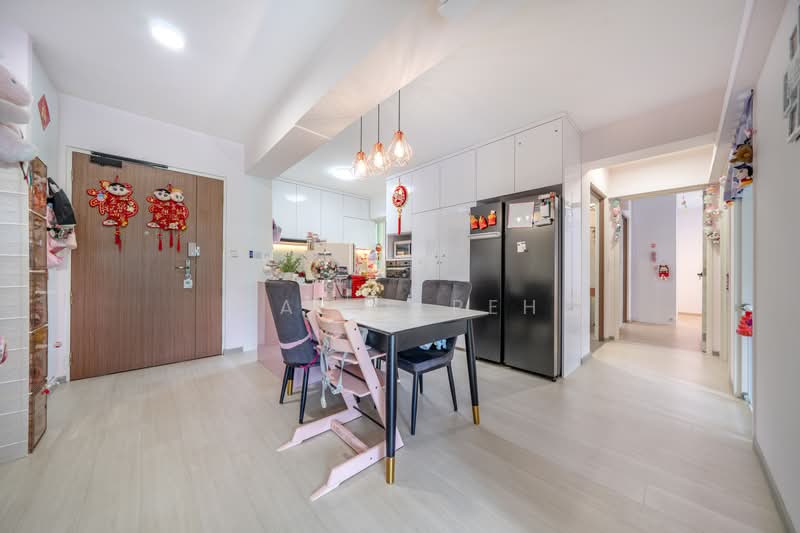 621B Tampines Street 61, 621B Tampines Street 61, 3 Bedrooms, 1,001 sqft, HDB Flat For Sale, by Caleb Peh, 500231143 - Dining Room - PropertyGuru.com.sg