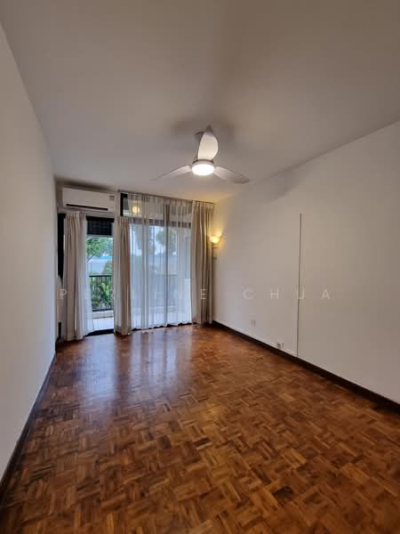 Point Loma, 30 Shelford Road, 4 Bedrooms, 3,262 sqft, Apartment For Rent, by Perline Chua, 500231144 - Balcony - PropertyGuru.com.sg
