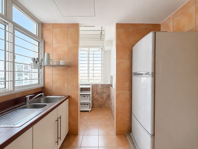 Casablanca, 25 Rosewood Drive, 2 Bedrooms, 926 sqft, Condominium For Sale, by WeiPin Oon, 500231156 - Kitchen - PropertyGuru.com.sg
