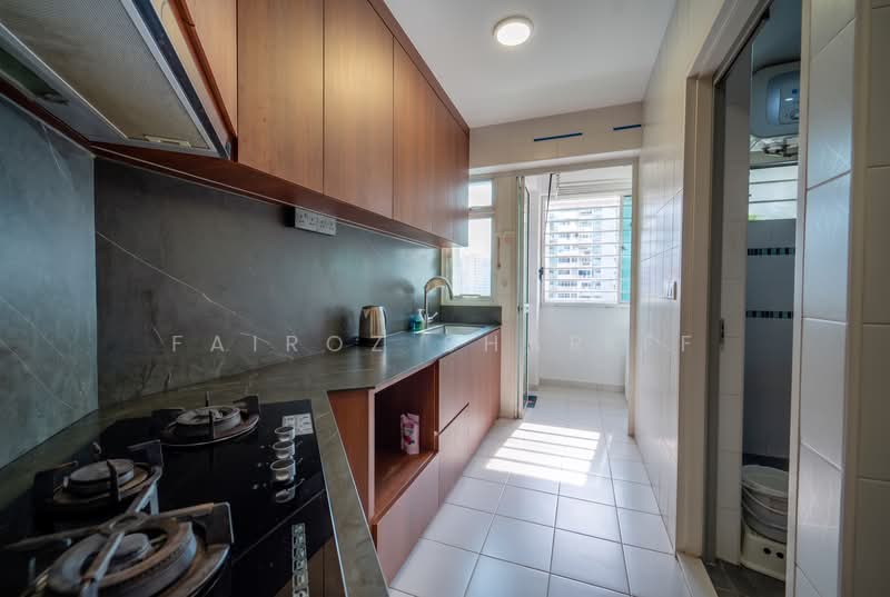 410A Fernvale Road, 410A Fernvale Road, 3 Bedrooms, 1,023 sqft, HDB Flat For Sale, by Fairoz Shariff, 500231160 - Kitchen - PropertyGuru.com.sg