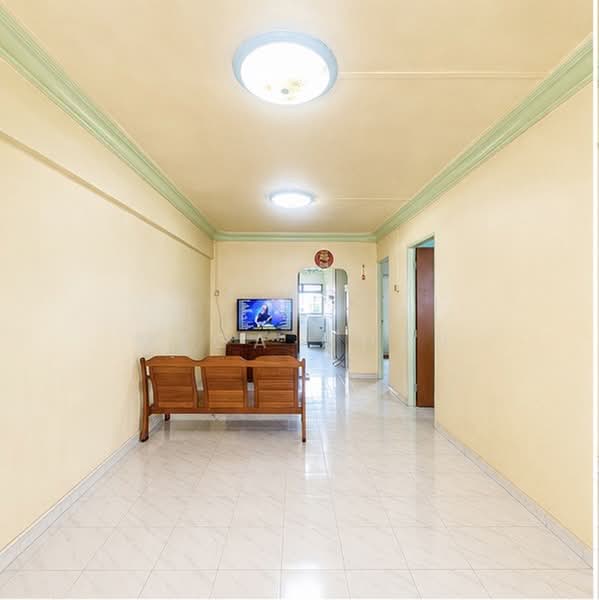 169 Bukit Batok West Avenue 8, 169 Bukit Batok West Avenue 8, 2 Bedrooms, 786 sqft, HDB Flat For Sale, by Mega Chen, 500231167 - Living Room - PropertyGuru.com.sg