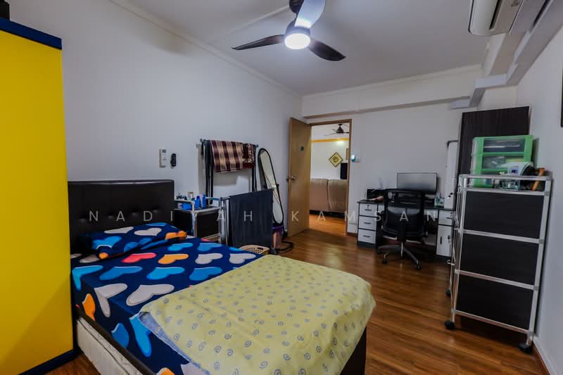 381 Tampines Street 32, 381 Tampines Street 32, 3 Bedrooms, 1,313 sqft, HDB Flat For Sale, by Nadiyah Kamsani, 500231168 - Common room 1 - no built-in - PropertyGuru.com.sg